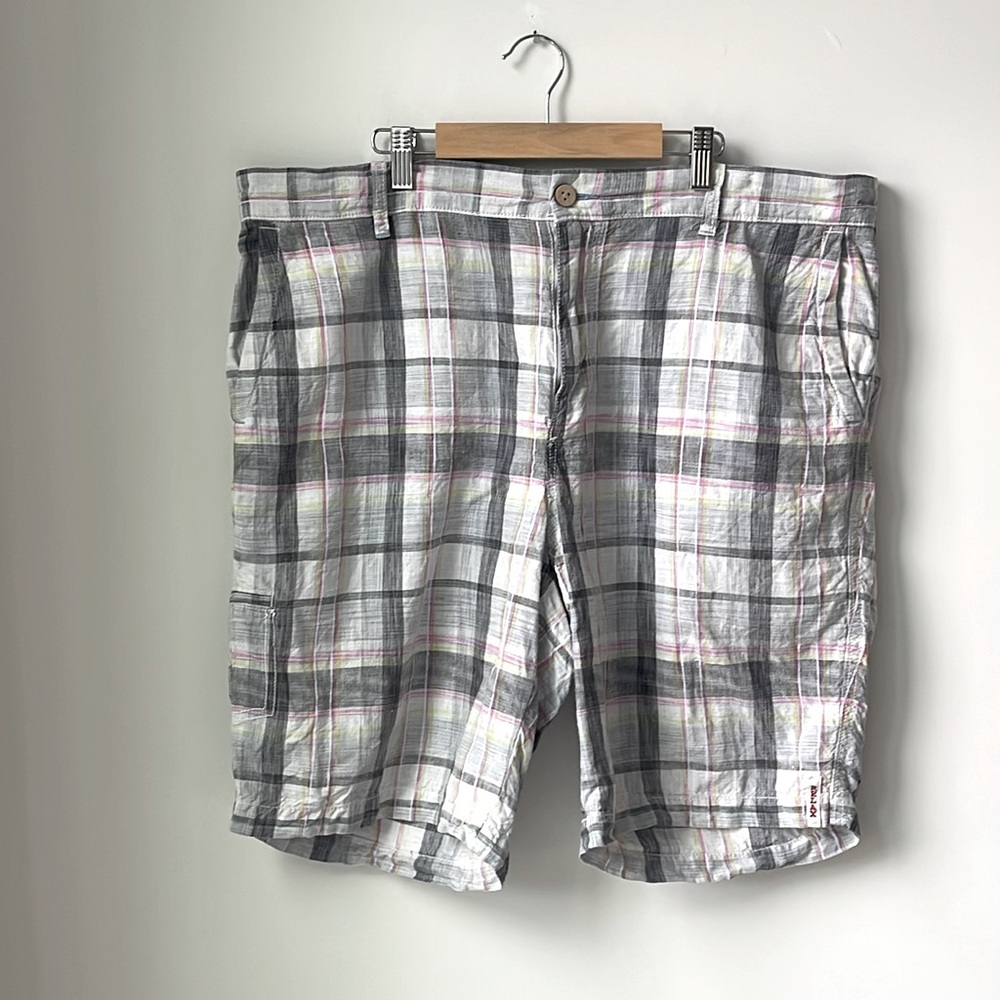 Tommy Bahama Relax 100% Linen Plaid Flat Front Shorts Travel Vacation Size 38